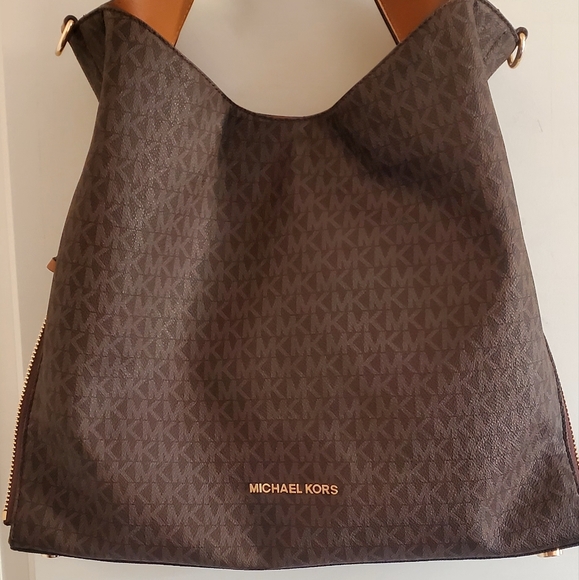 Michael Kors Devon MKMonogram Leather Handbag - Picture 1 of 9